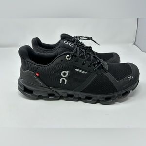 On Running Women's Cloudflyer Waterproof 2 Shoes Size 10 Black Only Worn Once!